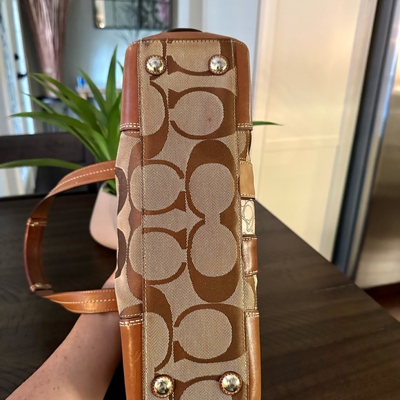 Vintage Coach Signature Handbag - Picture 4 of 13